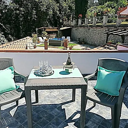 Teresa לינה וארוחת בוקר