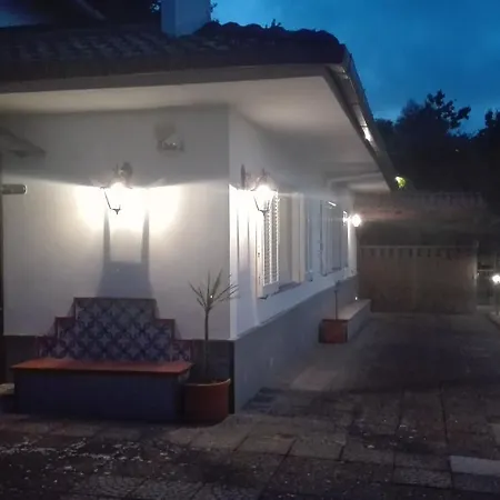 Teresa לינה וארוחת בוקר